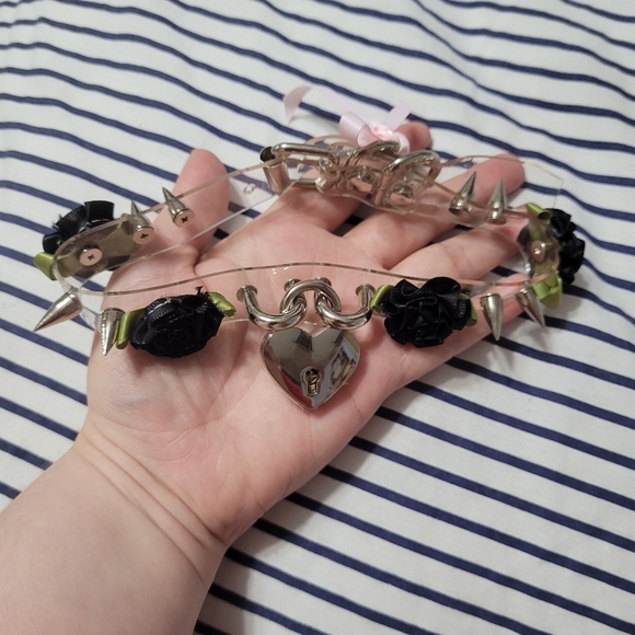 Jewelry - clear choker